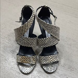 Women's Black and Tan Sandals